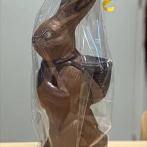 paashaas met rugzak ( 50 cm )